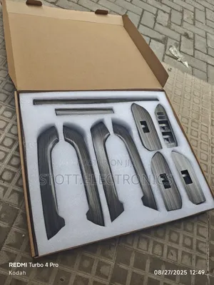 Toyota Land Cruiser Prado Interior Chrome and Door Handles