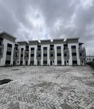 4bdrm Townhouse/Terrace in Jahi for sale