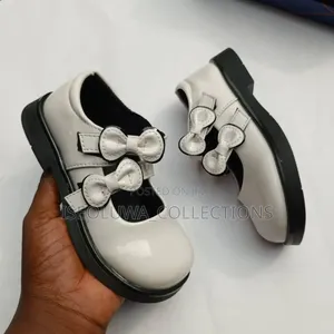 Girls’ Double Bow Patent Leather Mary Jane Shoes – White