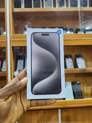 New Apple iPhone 15 Pro Max 256 GB