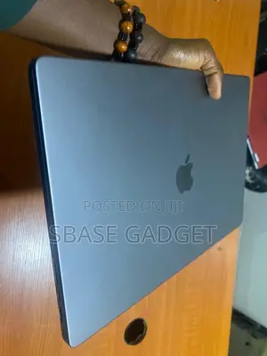 Laptop Apple MacBook Pro 2021 M1 32GB Apple M1 Max SSD 1T
