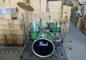 Pearl Drum Set