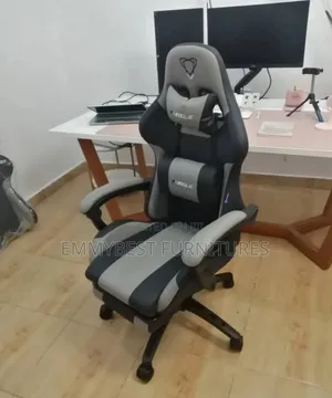 Brand New Classic Leather Office Chair/Gaming Chair.