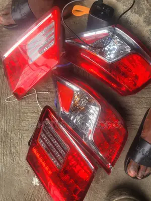 Taillight Lexus Es350 2010