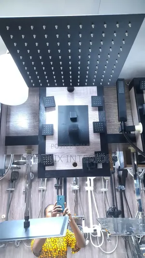 Jet Luxury Black Conduit Shower