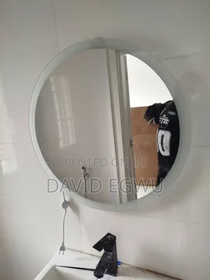 Round Mirror