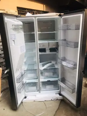 New Hisense Side by Side Refrigerator With Ice Maker 87ws