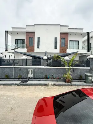 4bdrm Duplex in Lekki for sale
