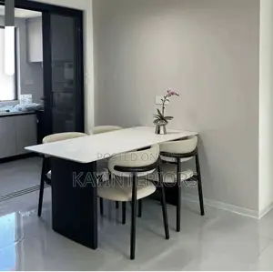 High 4 Seaters Dinning Set