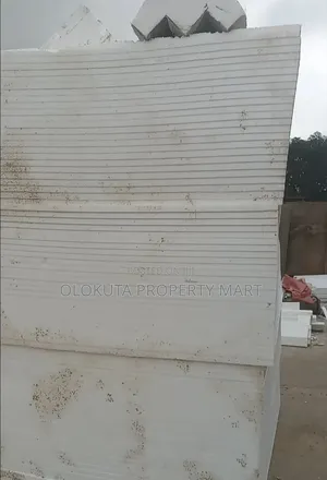 Polystyrene Parapet and Board