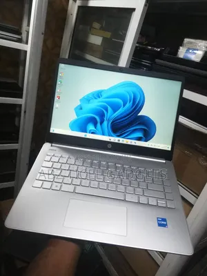 Laptop HP 14-Dq2031tg 8GB Intel Core I5 SSD 256GB