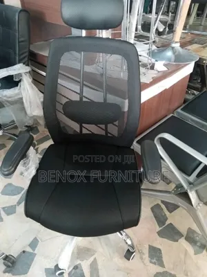 Mesh Swivel Chair With Headrest