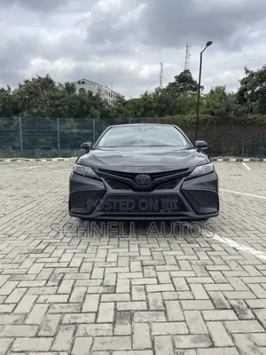 Toyota Camry SE 2022 Black