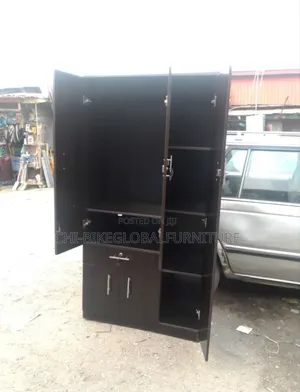 Medium Wardrobe 3 X 6 Ft 