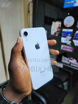 Apple iPhone XR 64 GB White