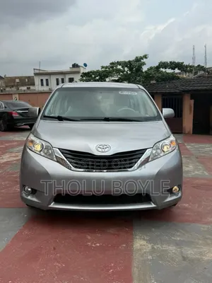 Toyota Sienna LE 7 Passenger 2012 Gray