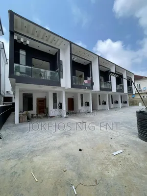4bdrm Townhouse/Terrace in Chevron for sale