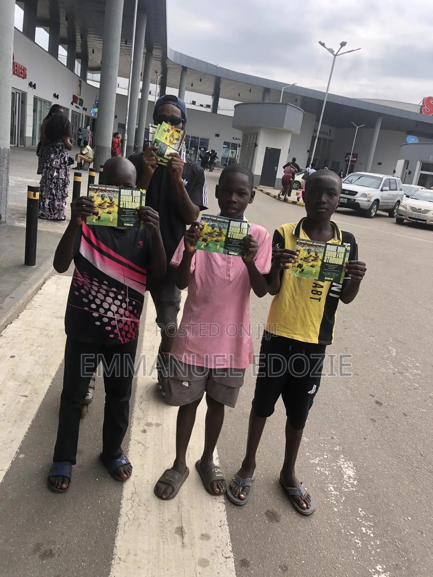 Flyer Distribution With Skate