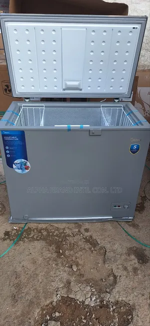 Midea 250lt Deep Freezer