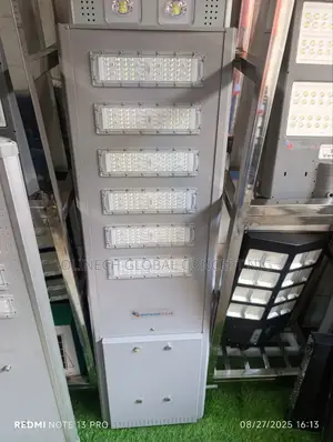 300 W Pentagon Highway Solar Street Light
