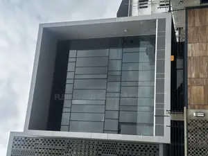 Glass Cutting Wall With Glass Door Frameless Handrails