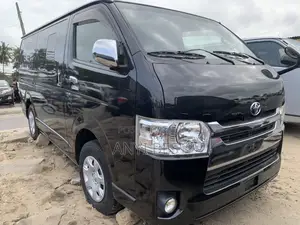 Toyota HiAce 2014 Black