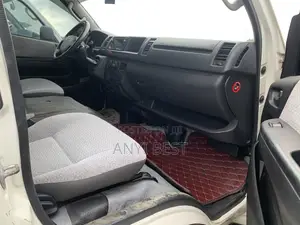 Toyota HiAce 2015 White