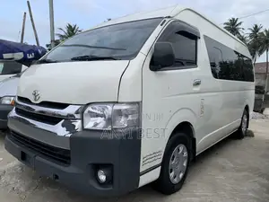 Toyota HiAce 2015 White