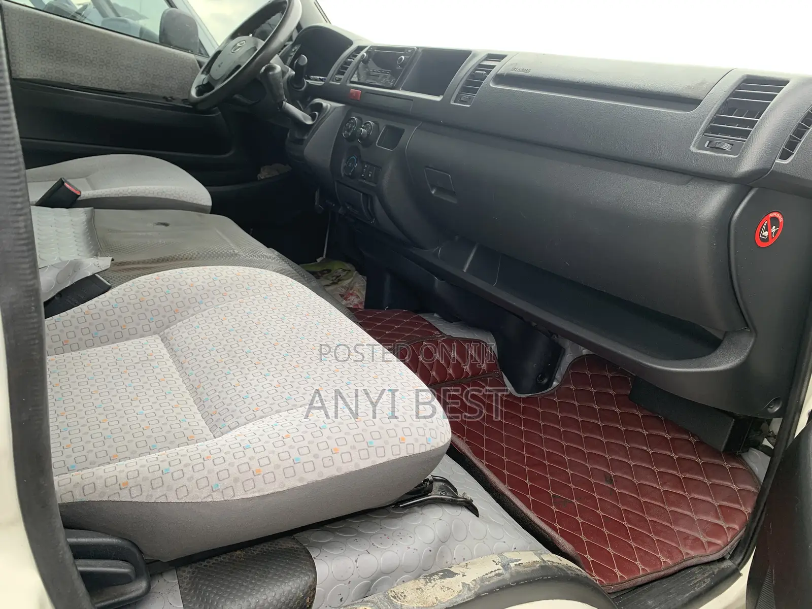 Toyota HiAce 2015 White