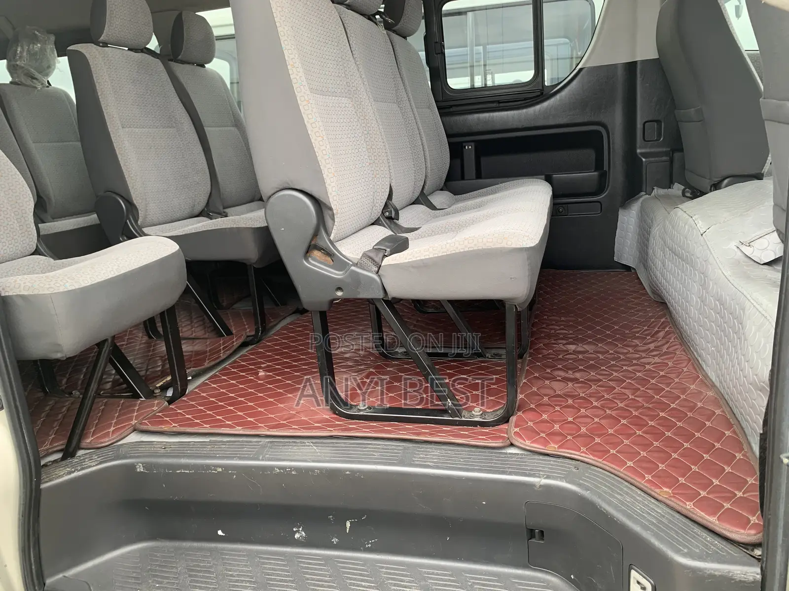 Toyota HiAce 2015 White