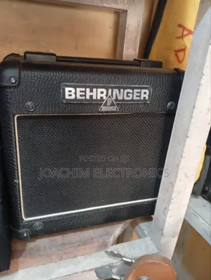 Used Behringer Learning Guitar Combo