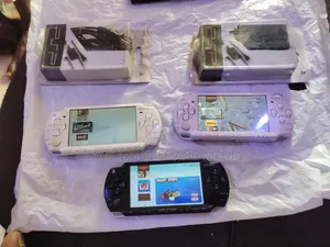 Mint Uk  PSP Playstation Portable, 15-20games