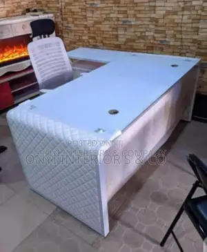 6 Feet Executive Office Table