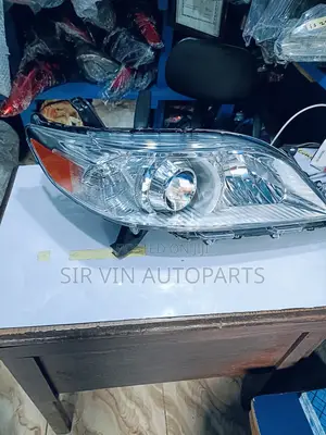 Toyota Sienna 2012 Headlight/Headlamp