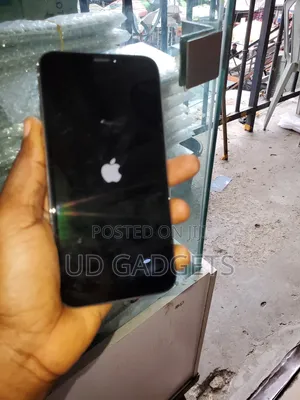 Apple iPhone X 64 GB Silver