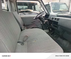 Mazda E2200 2004 White