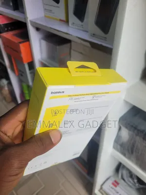 Baseus Lipow Power Bank With a 20000mah Capacity and 15w F