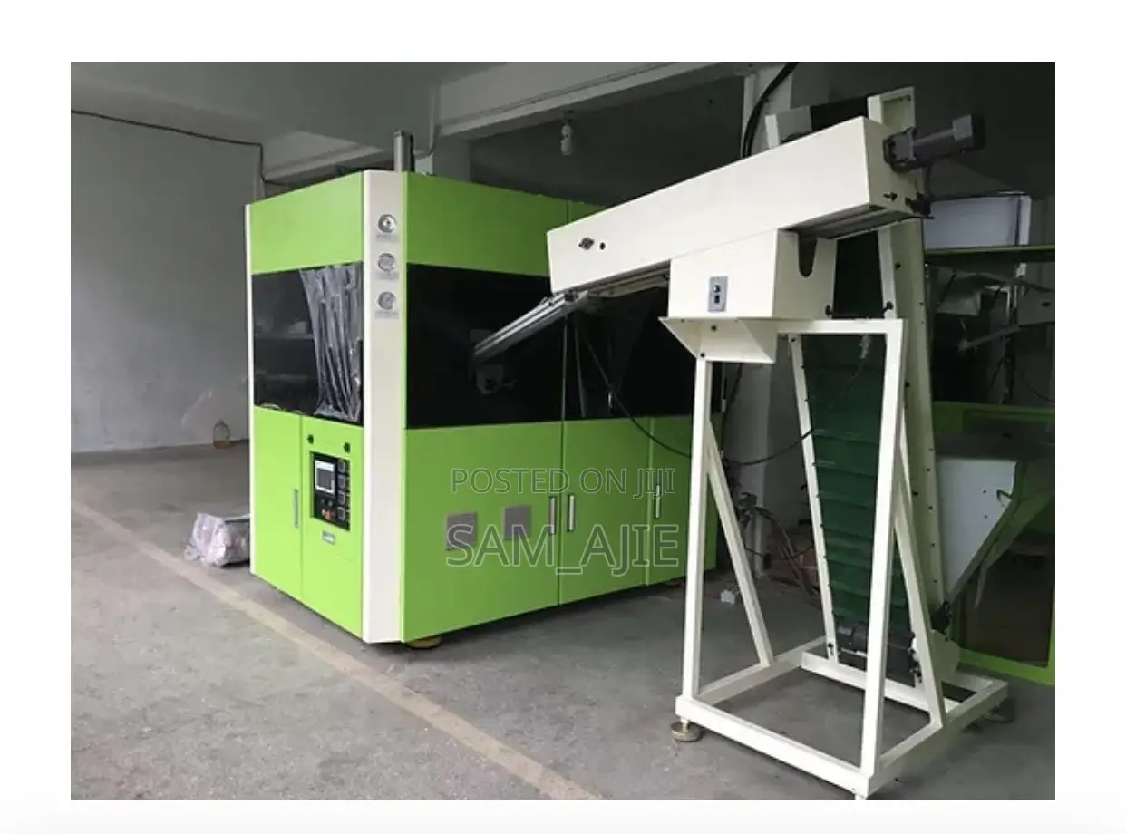 Automatic Bottle Blowing Machine