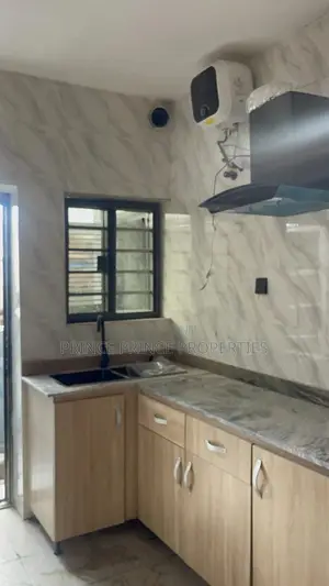 Furnished 2bdrm Block of Flats in Surulere for rent