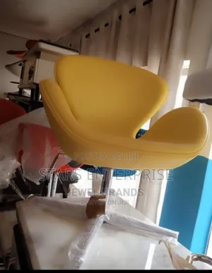 Office Chair / Swivel Chair