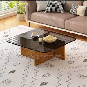 Square Shape Luxury High Temperature Resistant Tempered Glass Table