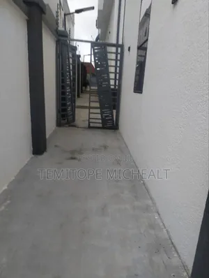 6bdrm Duplex in Main Gusape, Guzape District for rent