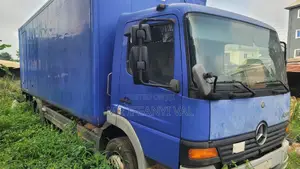 1217 Mercedes Benz Atego Cargo Truck
