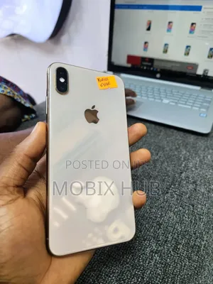 Apple iPhone XS Max 64 GB Gold