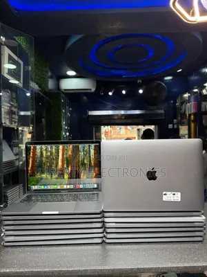 Laptop Apple MacBook Pro 2020 16GB Apple M1 SSD 512GB