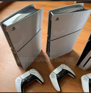 Ps5 Slim + Extra Controller