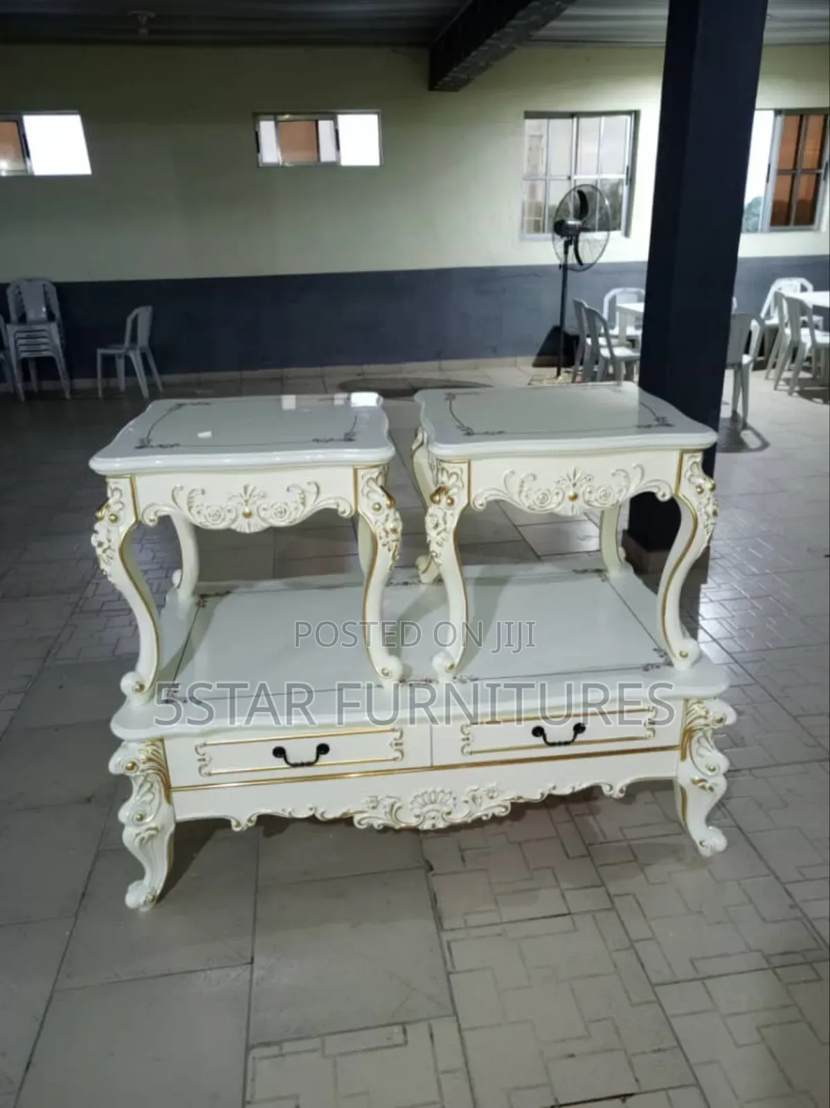 Quality Coffee Table With 2 Side Stool