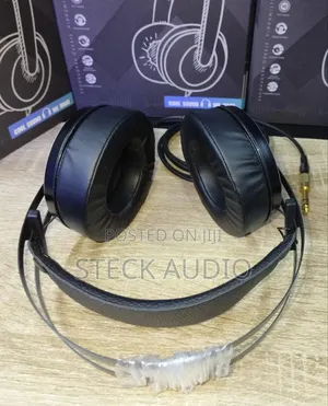 Professional Kubite Headphone for Audio and Studio Sound Recording