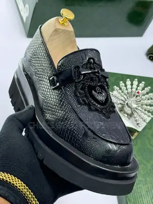 Gucci Gear That Fits Your Style and Your Budge