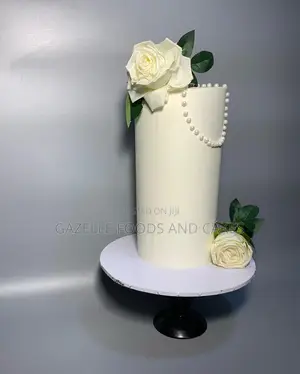 7inches 6 Layered Cakes With Flavors of Choice